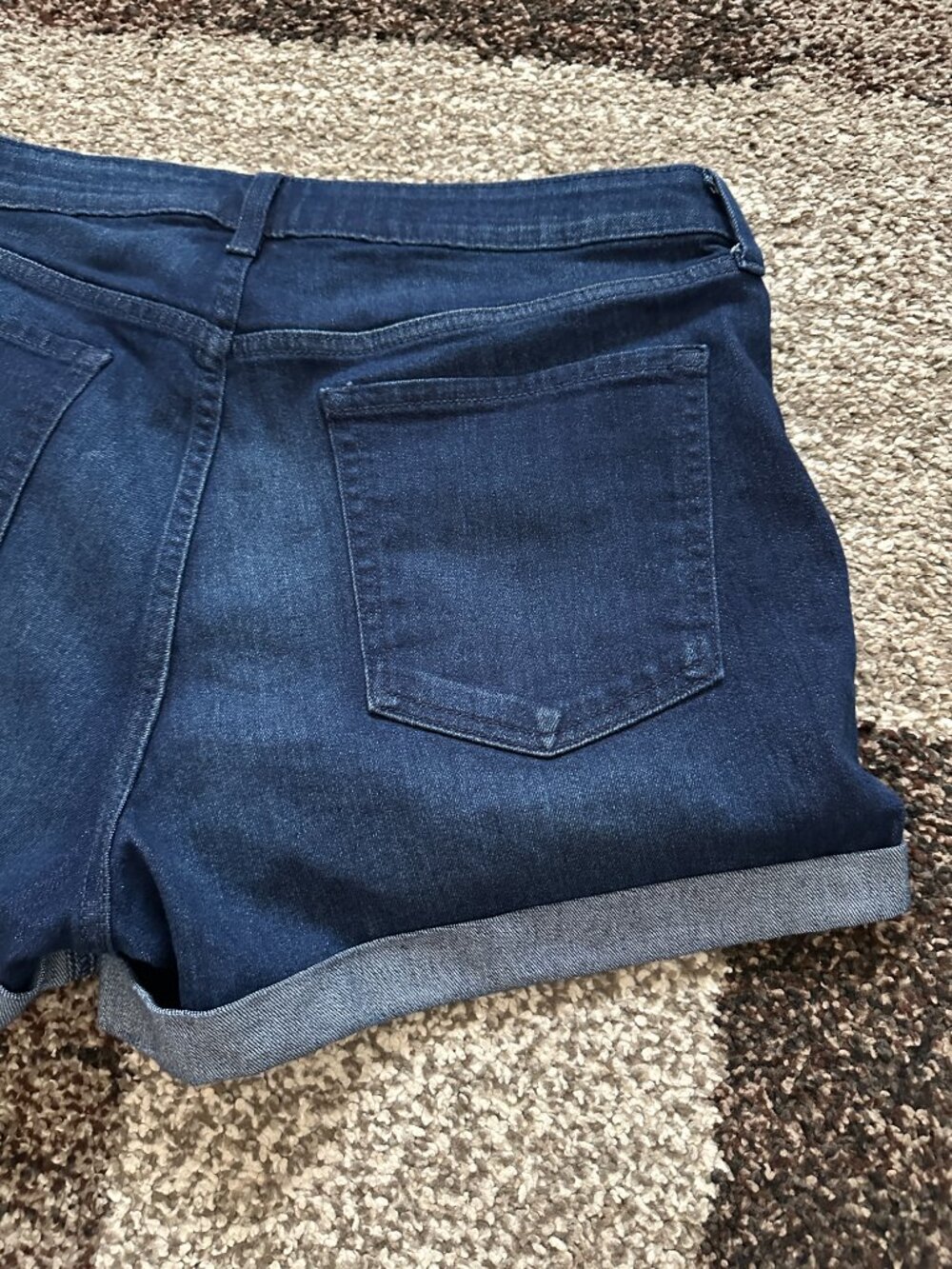 OLD NAVY (14) Dark Wash Denim High Waisted Wow Jean Shorts 3" Inseam River Cuff - Picture 11 of 11